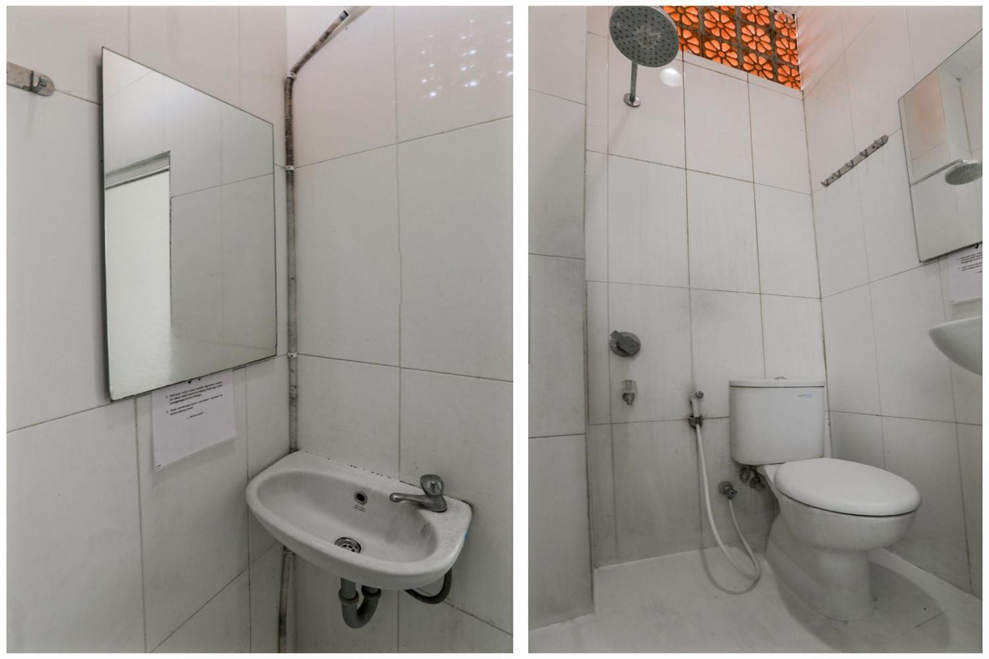 Super Oyo 3838 Tamansari Guest House スラカルタ エクステリア 写真