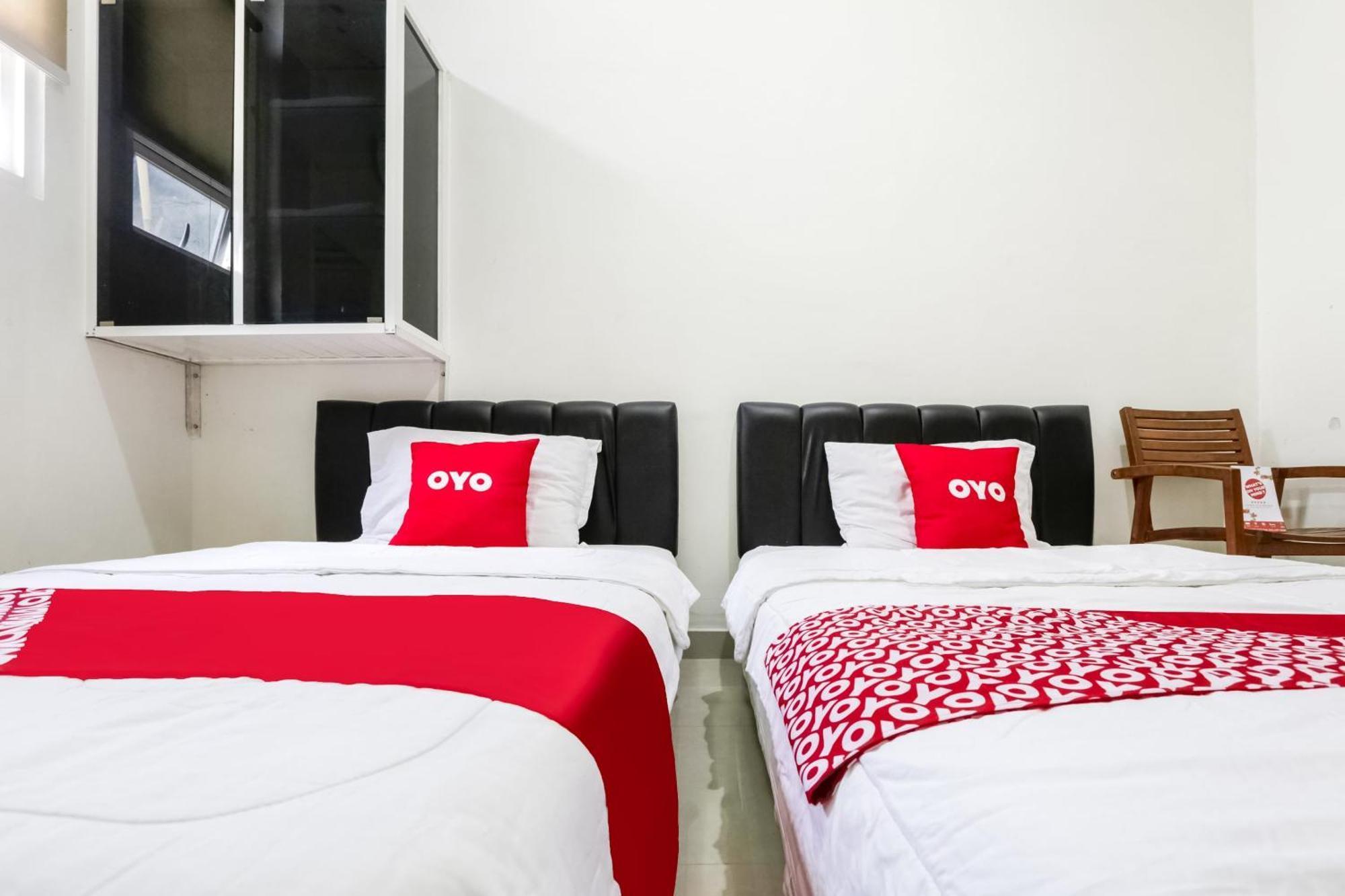 Super Oyo 3838 Tamansari Guest House スラカルタ エクステリア 写真